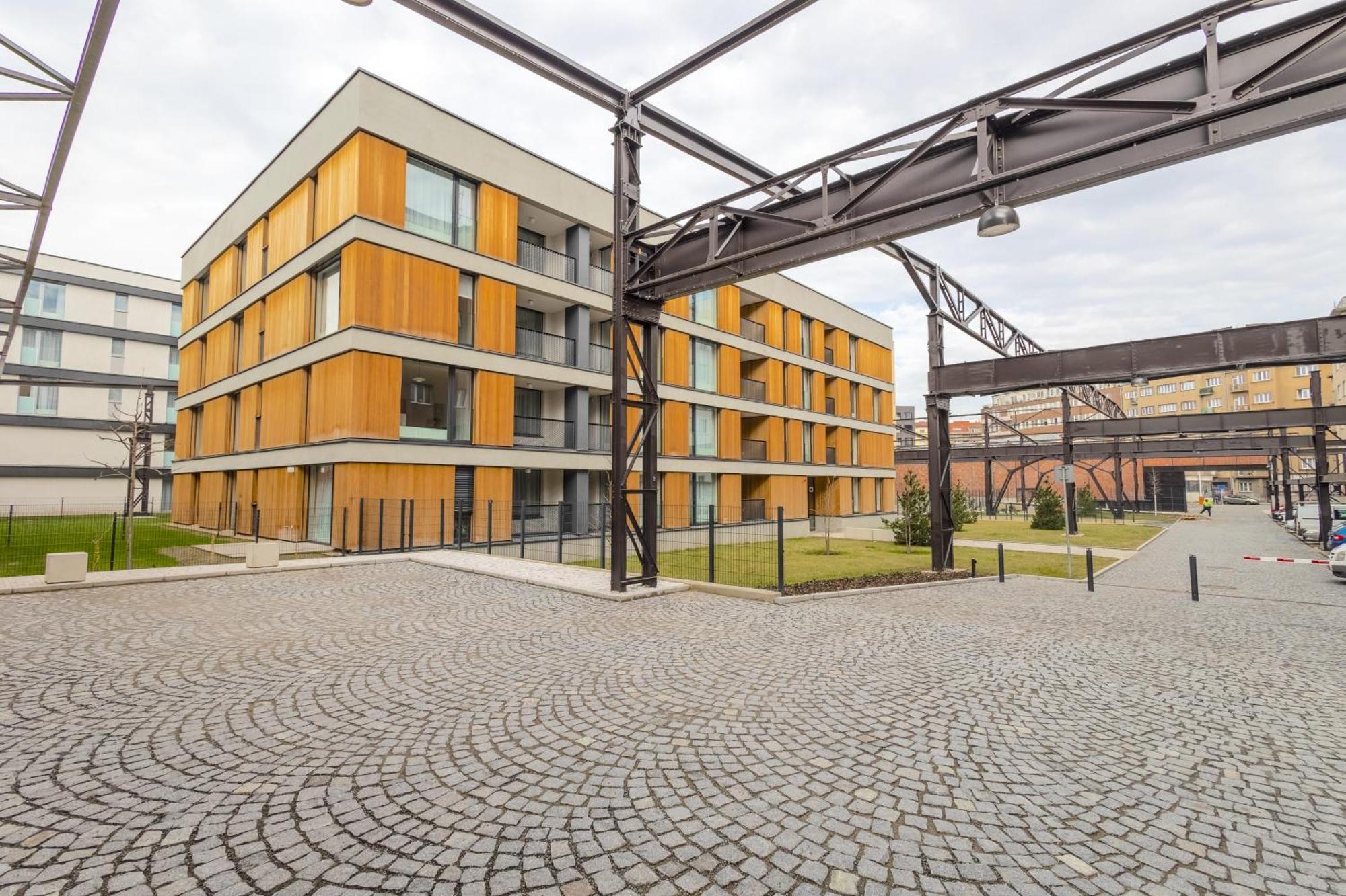 Design Apartment - Balcony, Free Parking, Yoga, 10 Mins To Center, By Gravity Prague, Prague
